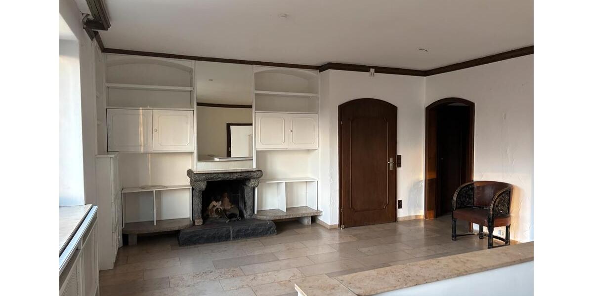 Einfamilienhaus Marktredwitz - 10 Zimmer, 281 m&sup2;, 1.500&euro; | Angebot:25873678