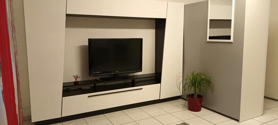 Erdgeschoßwohnung Neuss Augustinusviertel - 1 Zimmer, 30 m&sup2;, 850&euro; | Angebot:25171861