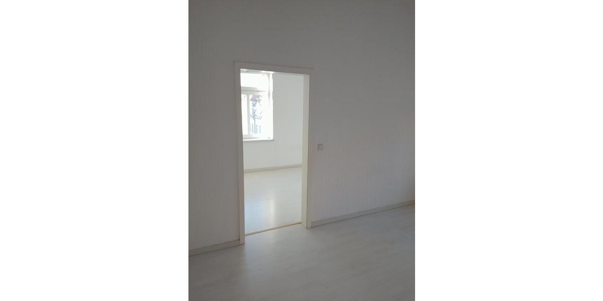 Etagenwohnung Radebeul - 4 Zimmer, 122 m&sup2;, 1.400&euro; | Angebot:26335119