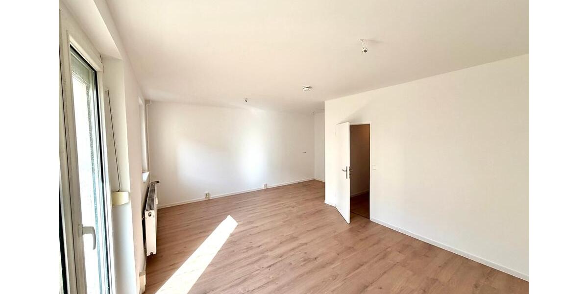 Etagenwohnung Meerane - 3 Zimmer, 60 m&sup2;, 420&euro; | Angebot:26477534