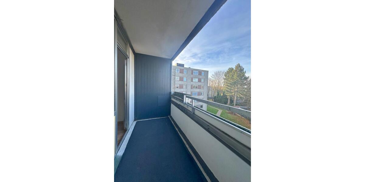 Helle 3-Zimmer-Wohnung mit Balkon - frisch renoviert - KDB 3 zimmer