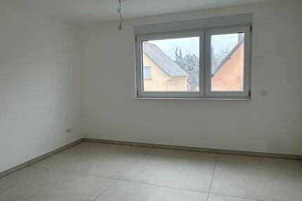 Wohnung Bruchsal - 3 Zimmer, 100 m&sup2;, 1.250&euro; | Angebot:25305304