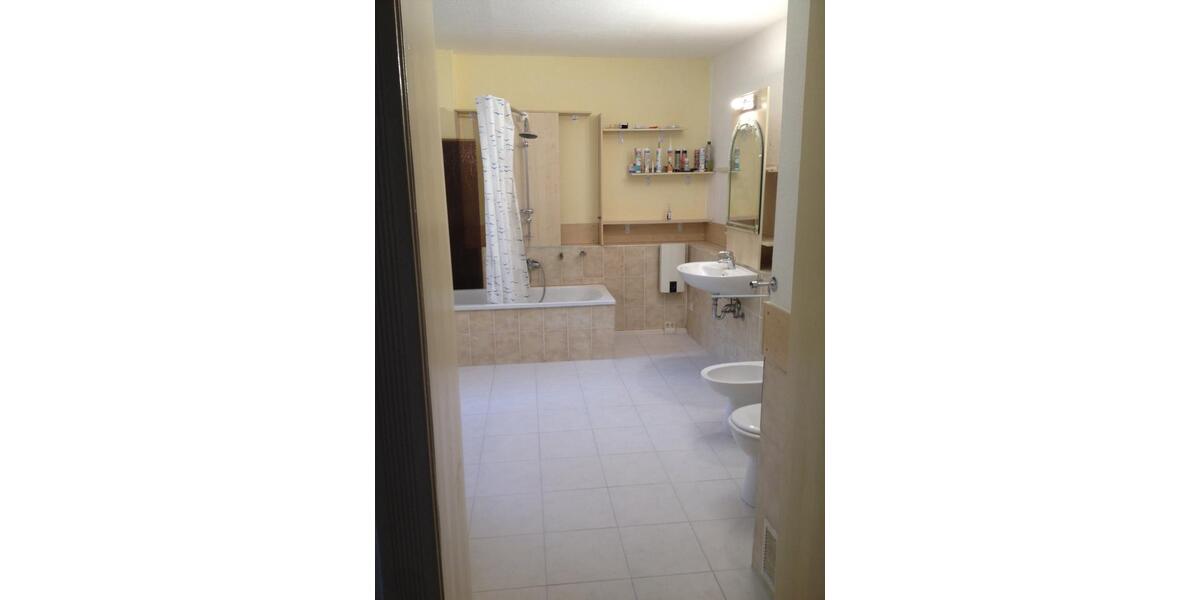 Etagenwohnung Helmstedt - 3 Zimmer, 90 m&sup2;, 490&euro; | Angebot:26699504