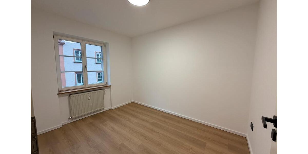 Etagenwohnung Ellwangen (Jagst) - 2 Zimmer, 55 m&sup2;, 800&euro; | Angebot:26597545