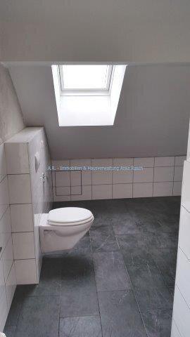 Dachgeschoßwohnung Bismark (Altmark) Badingen - 3 Zimmer, 82 m&sup2;, 560&euro; | Angebot:24846313