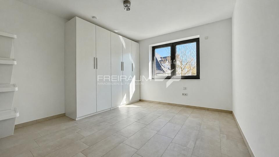 Etagenwohnung Wilnsdorf - 3 Zimmer, 150 m&sup2;, 1.623&euro; | Angebot:26461055