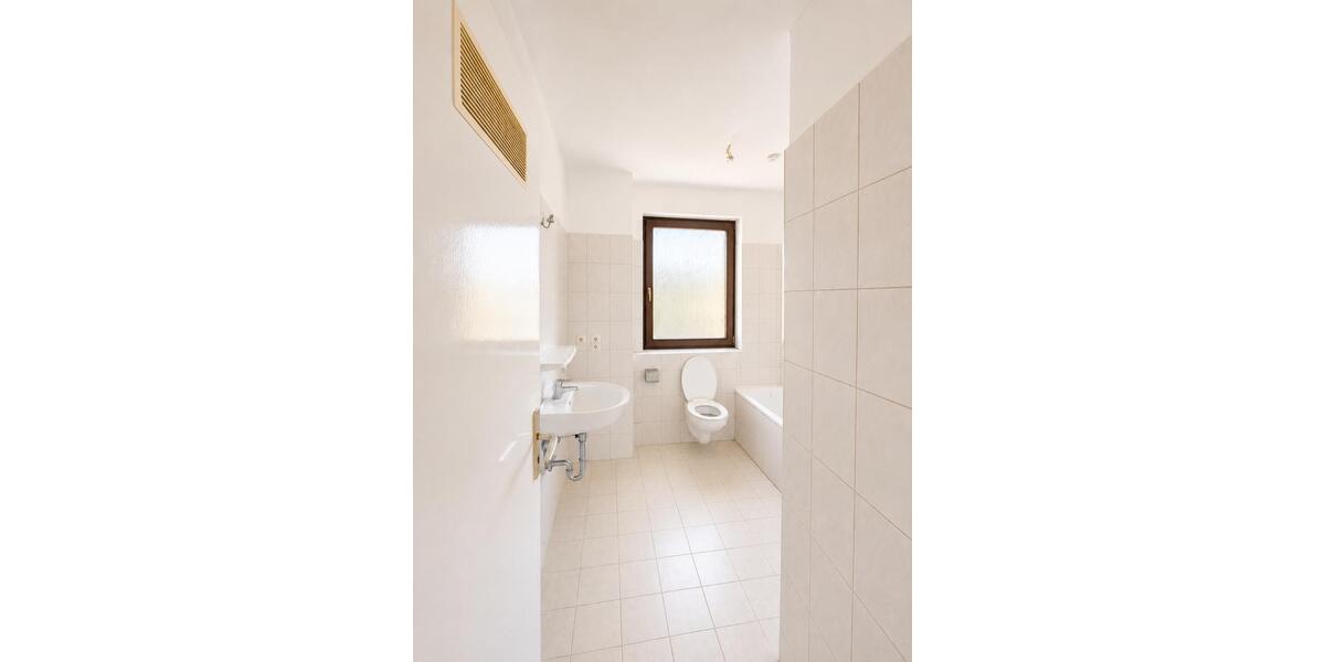 Etagenwohnung Würzburg Heuchelhof - 2 Zimmer, 67 m&sup2;, 943&euro; | Angebot:26534781