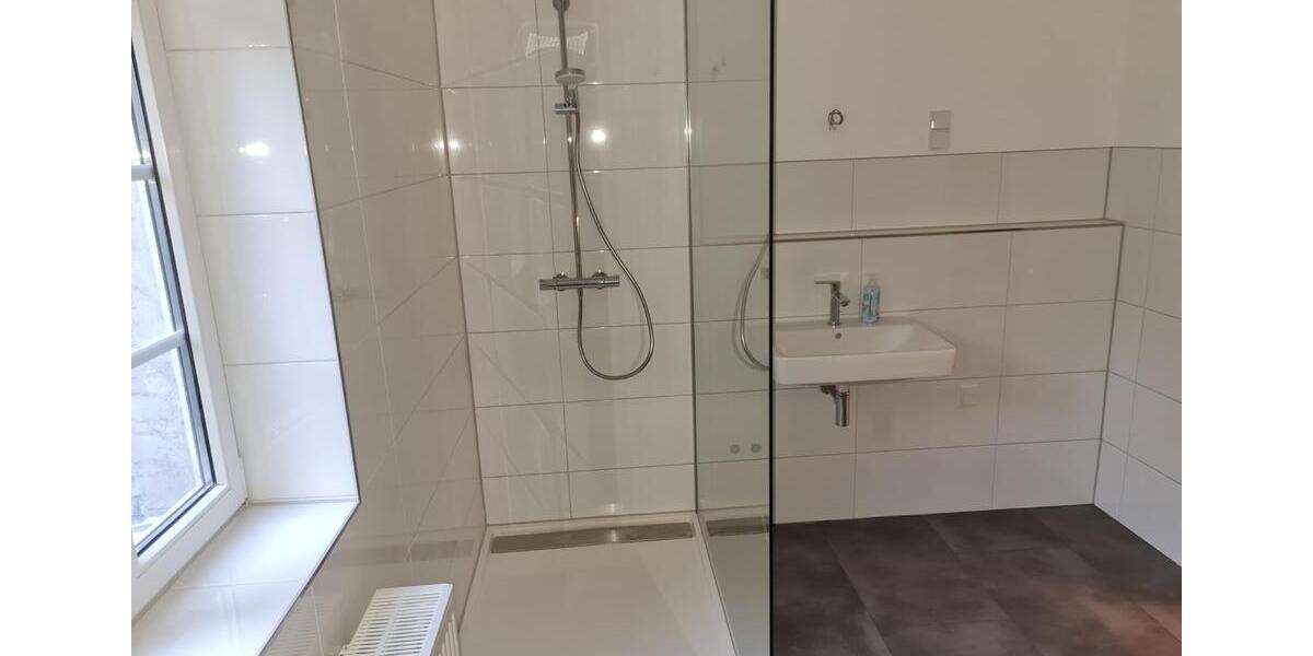 Einfamilienhaus Köln Nippes - 9 Zimmer, 122 m&sup2;, 2.195&euro; | Angebot:24662737