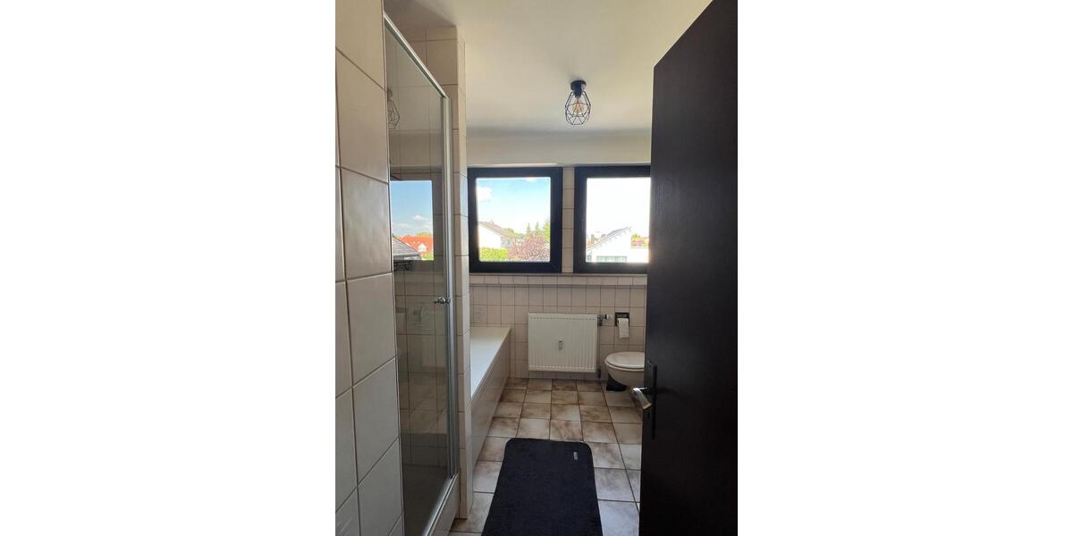 Dachgeschoßwohnung Bornheim - 2.5 Zimmer, 90 m&sup2;, 855&euro; | Angebot:26515567
