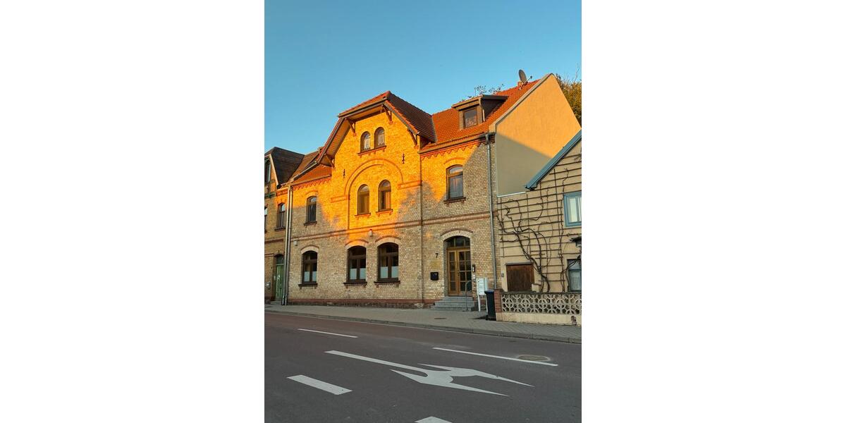 1-Zimmer-Wohnung exklusiven Burg-& Saaleblick frisch Saniert 1 zimmer