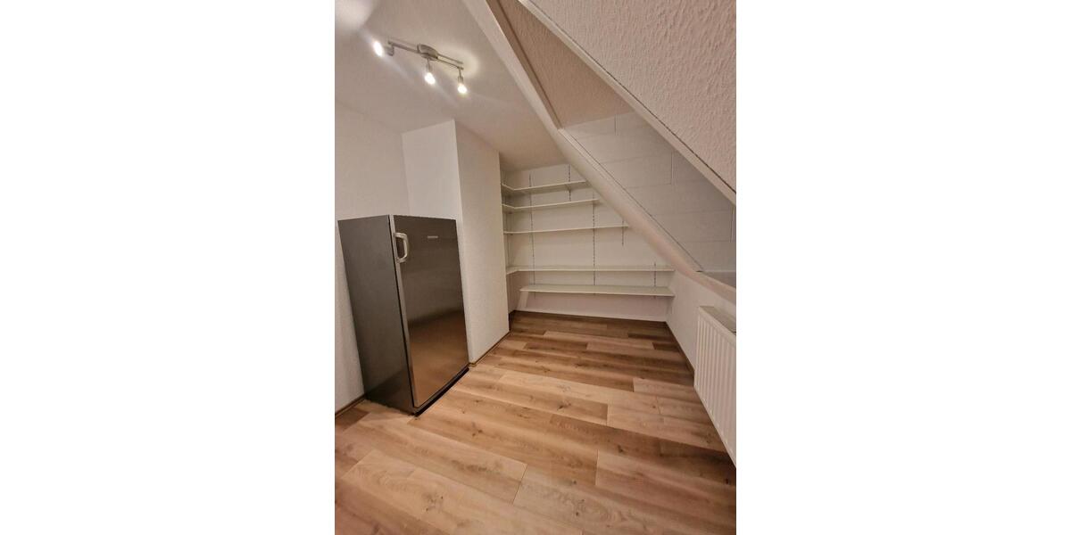Dachgeschoßwohnung Hennstedt - 3 Zimmer, 77 m&sup2;, 950&euro; | Angebot:25161943