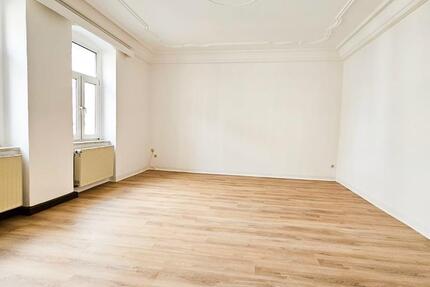 Wohnung Aue-Bad Schlema Bad Schlema - 3 Zimmer, 90 m&sup2;, 450&euro; | Angebot:24946761