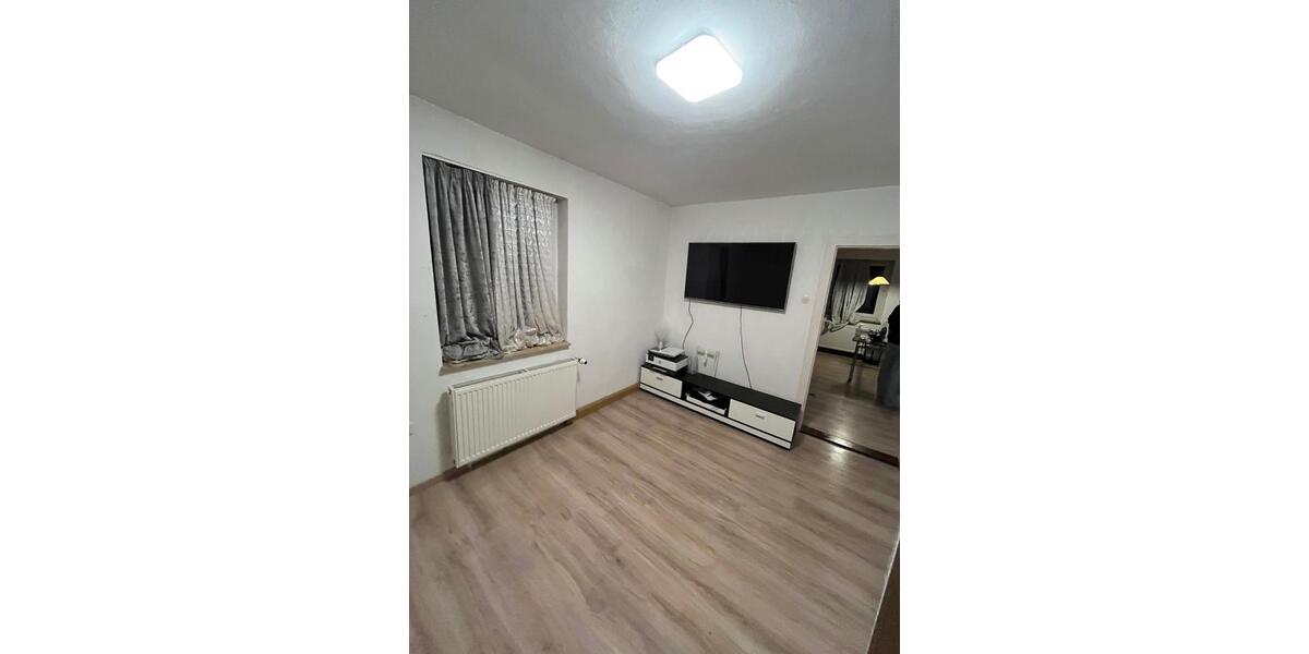 Etagenwohnung Eschwege - 1 Zimmer, 40 m&sup2;, 390&euro; | Angebot:25639573