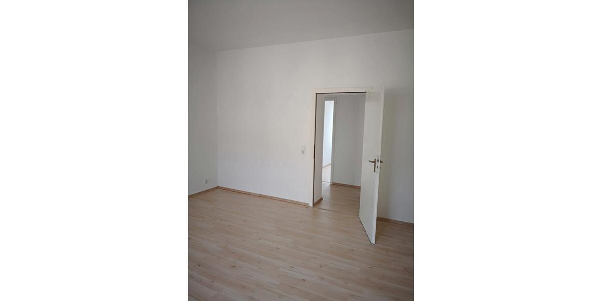 Etagenwohnung Bernburg (Saale) - 2 Zimmer, 45 m&sup2;, 295&euro; | Angebot:26698377