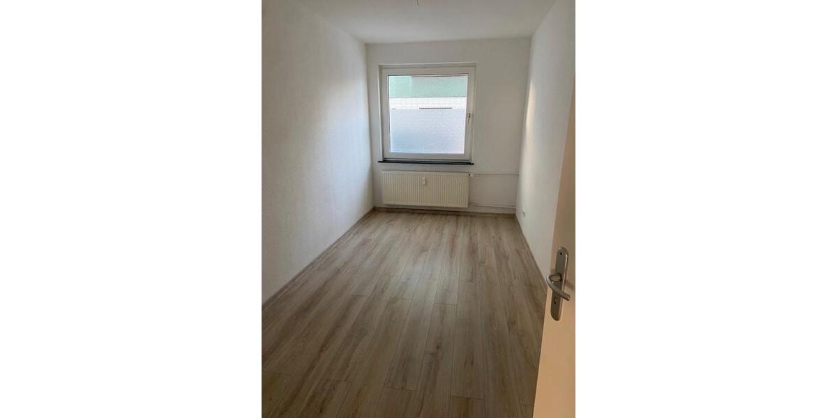 Erdgeschoßwohnung Wuppertal Gemarkung Elberfeld - 4 Zimmer, 93 m&sup2;, 919&euro; | Angebot:25810847