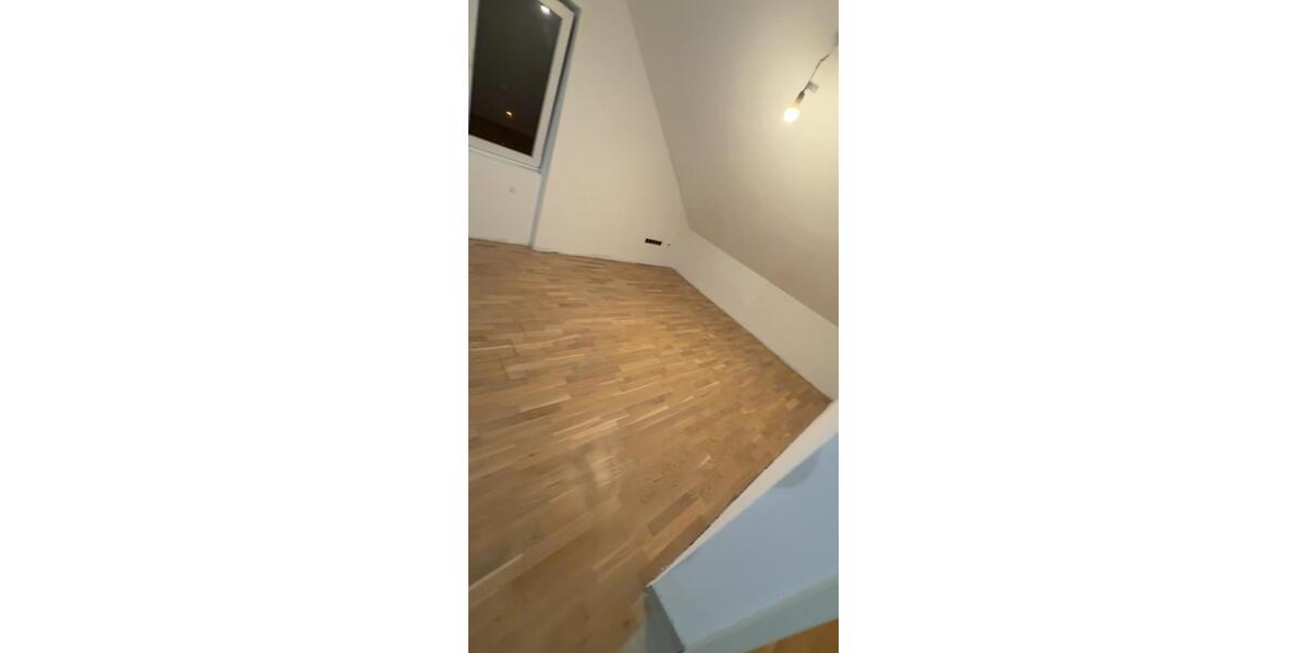 Dachgeschoßwohnung Urbach - 3 Zimmer, 70 m&sup2;, 1.100&euro; | Angebot:26580127