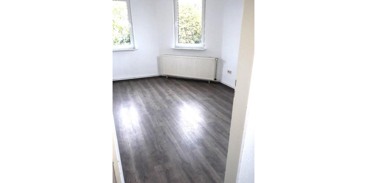 027005 - 4 ZKB Wohnung im 2. OG links zu vermieten 4 zimmer