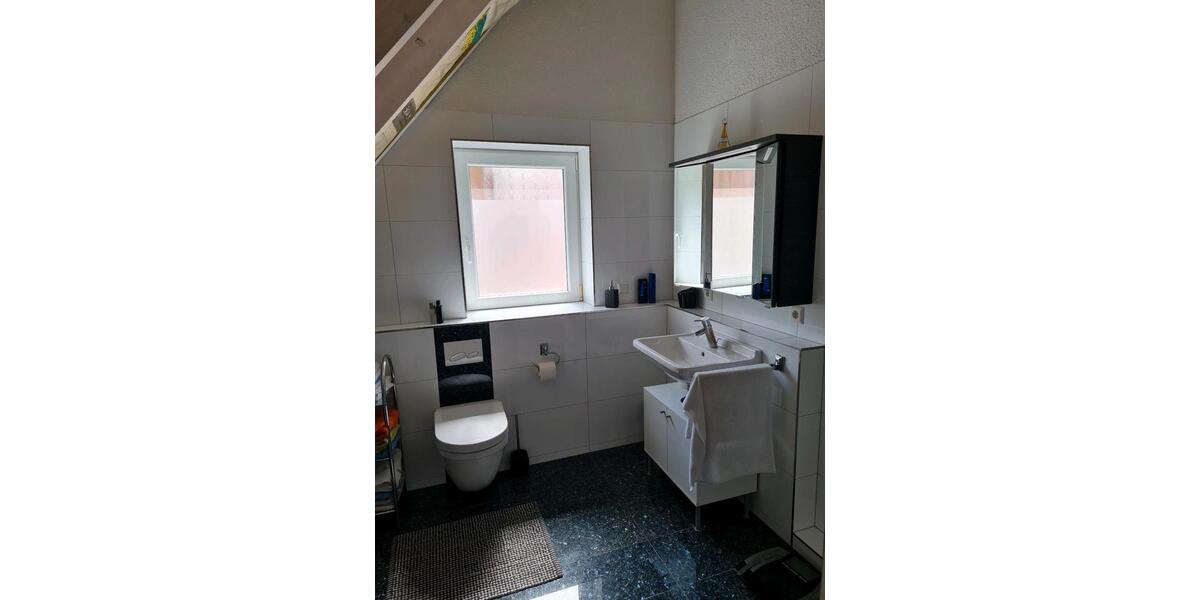 Wohnen auf Zeit Pforzheim Eutingen - 5 Zimmer, 184 m&sup2;, 600&euro; | Angebot:24743800