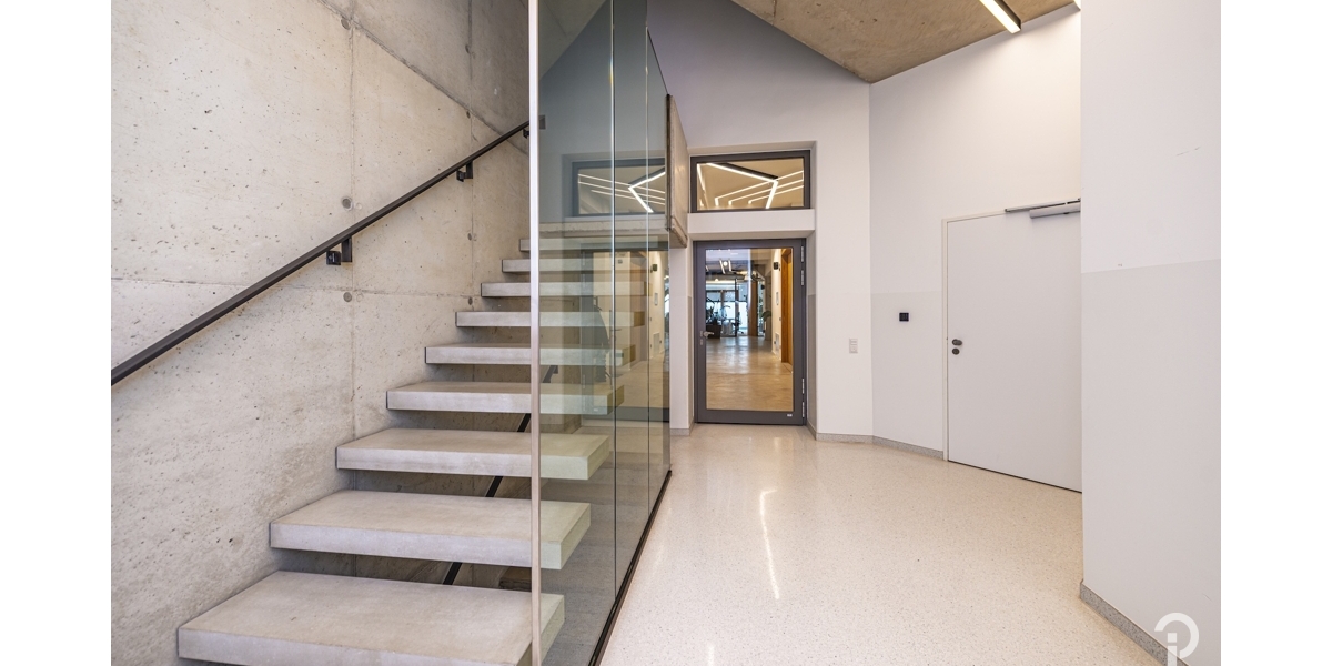 Repräsentative, hochwertige 3 Zimmer-Wohnung mit großer Dachterrasse im Herzen Düsseldorfs. - Etagenwohnung Düsseldorf | Angebot:27655511