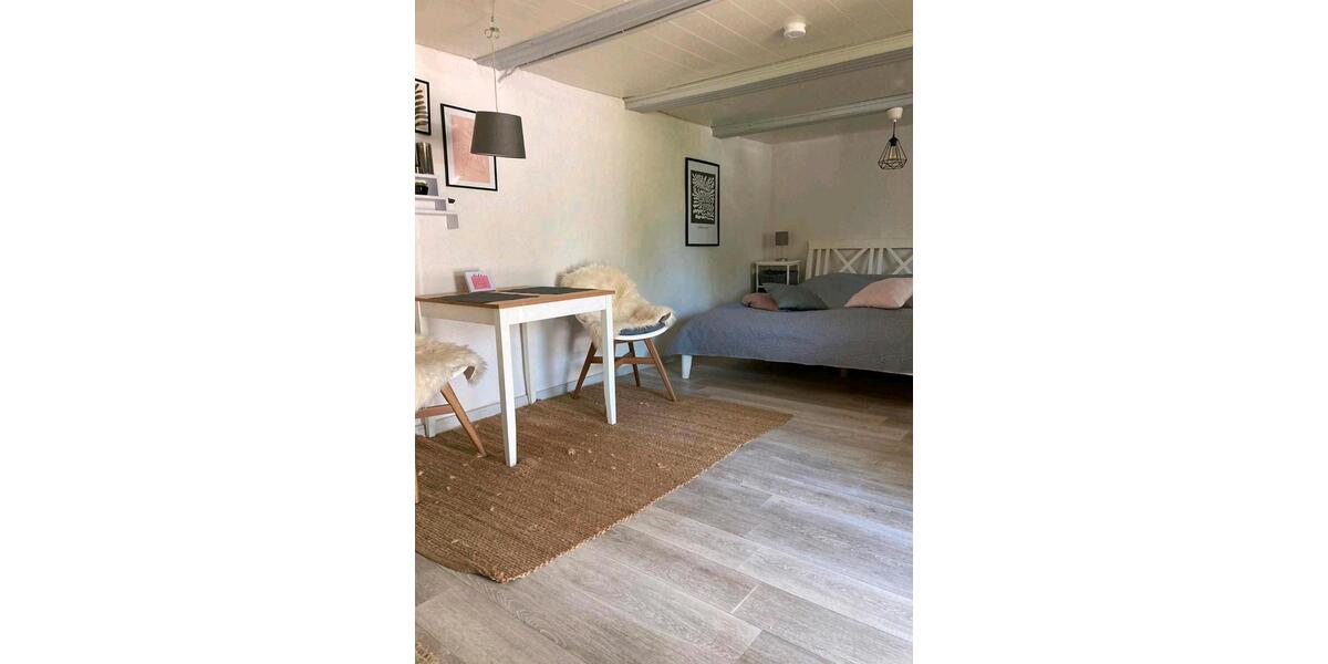 Dachgeschoßwohnung Wensin - 2 Zimmer, 65 m&sup2;, 980&euro; | Angebot:26083092