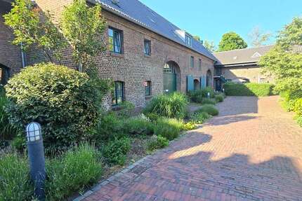 Wohnung Grevenbroich - 4 Zimmer, 105 m&sup2;, 995&euro; | Angebot:26310021