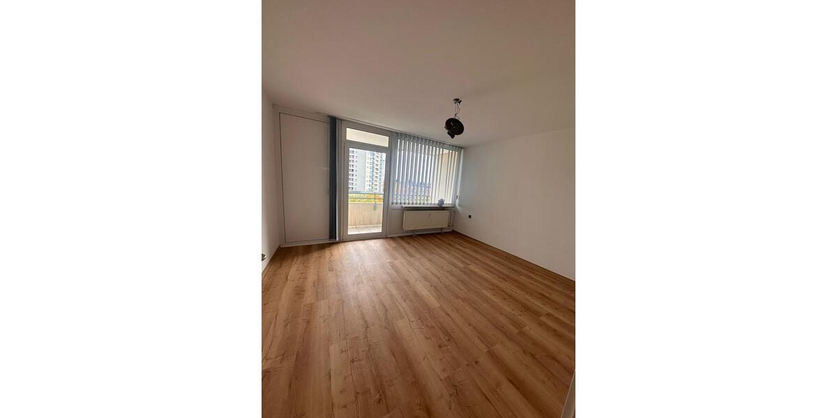 Etagenwohnung Schweinfurt Bellevue - 3 Zimmer, 80 m&sup2;, 880&euro; | Angebot:24374976