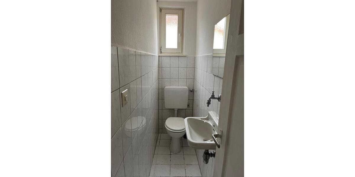 Dachgeschoßwohnung Tübingen - 2.5 Zimmer, 48 m&sup2;, 750&euro; | Angebot:26109804