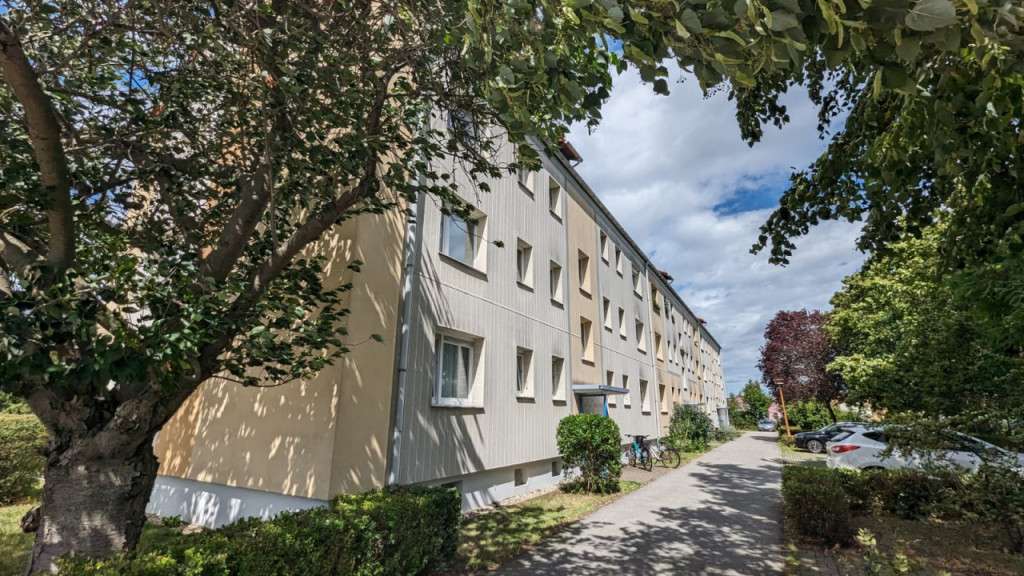 Etagenwohnung Hoyerswerda - 4 Zimmer, 68 m&sup2;, 390&euro; | Angebot:26984427
