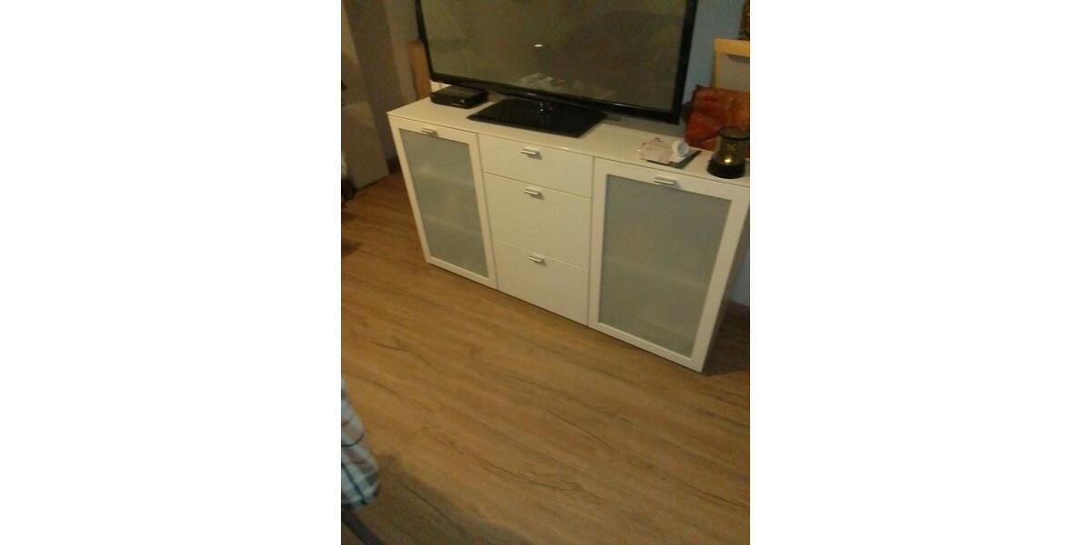 keine Anfragen mehr bei mir Tel.Nr.steht da 1 zimmer