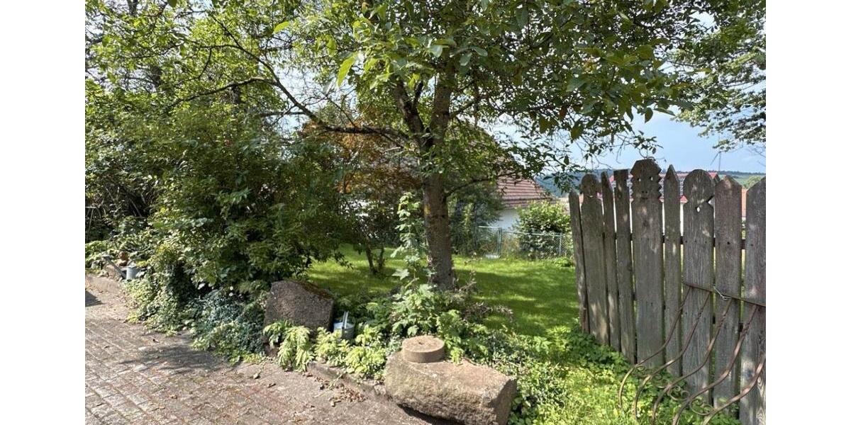 Etagenwohnung Ulrichstein - 2 Zimmer, 93 m&sup2;, 850&euro; | Angebot:26147343