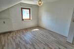 Dachgeschoßwohnung Marktrodach - 2.5 Zimmer, 85 m&sup2;, 580&euro; | Angebot:26454268