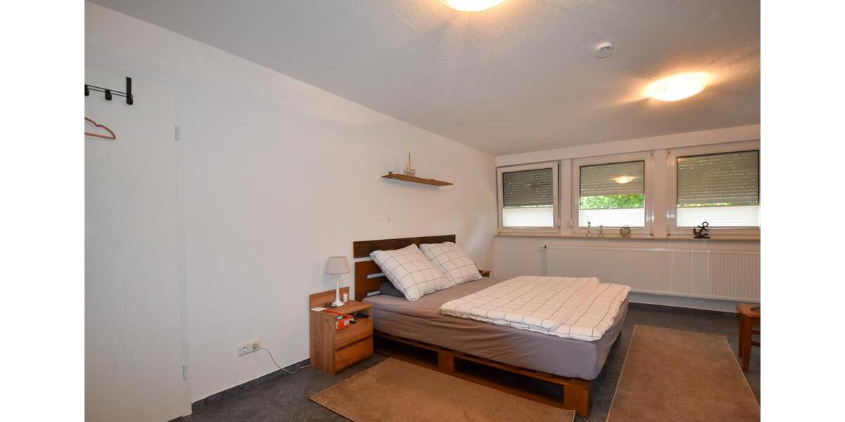 Dachgeschoßwohnung Friesoythe - 3 Zimmer, 130 m&sup2;, 780&euro; | Angebot:26006645