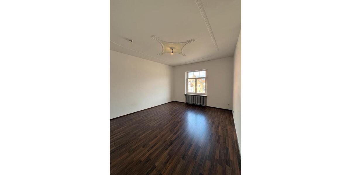 Etagenwohnung Ansbach - 5 Zimmer, 159 m&sup2;, 1.500&euro; | Angebot:25986577