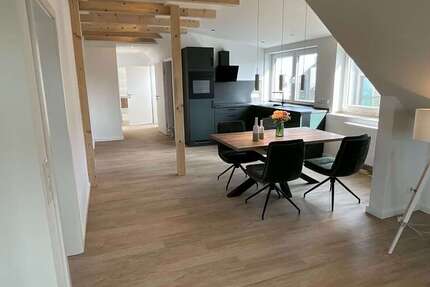 Wohnung zum Mieten in Varel 850 € 113 m²