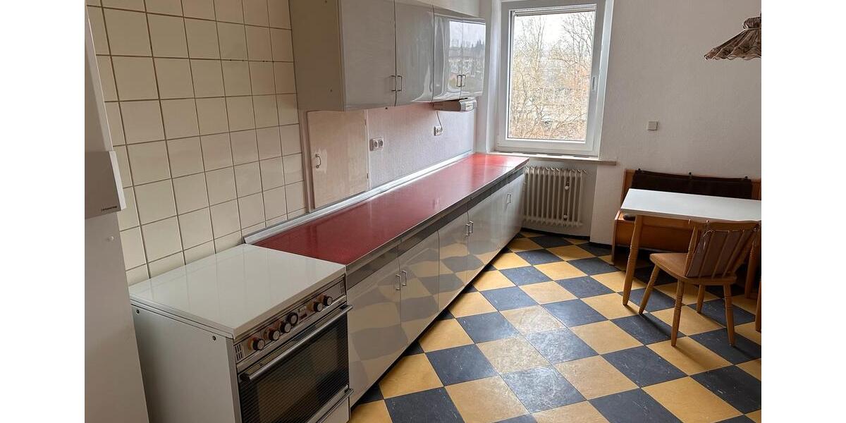 Dachgeschoßwohnung Hof Altstadt - 4 Zimmer, 120 m&sup2;, 650&euro; | Angebot:26591661