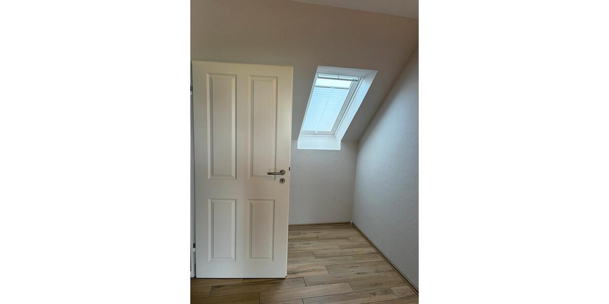 Dachgeschoßwohnung Langwedel - 2.5 Zimmer, 75 m&sup2;, 700&euro; | Angebot:25948841