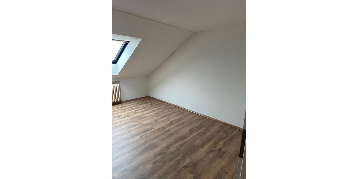 Dachgeschoßwohnung Willebadessen - 2.5 Zimmer, 78 m&sup2;, 650&euro; | Angebot:26645996