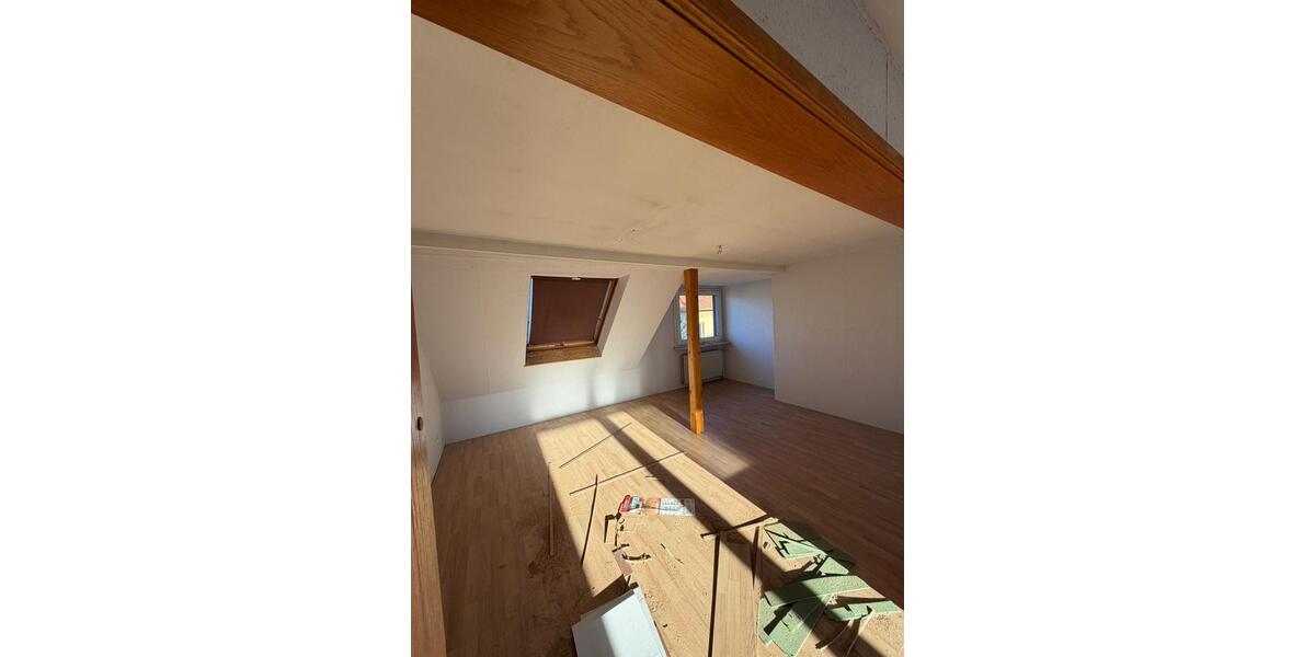 Dachgeschoßwohnung Hagen - 4 Zimmer, 95 m&sup2;, 665&euro; | Angebot:24646155