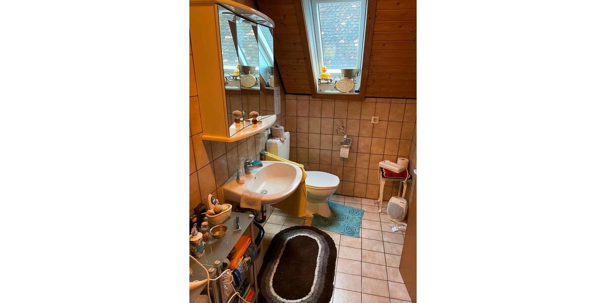 Einfamilienhaus Nördlingen - 8 Zimmer, 180 m&sup2;, 1.350&euro; | Angebot:26252324