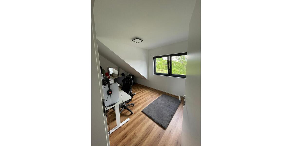 Dachgeschoßwohnung Wächtersbach - 3 Zimmer, 77 m&sup2;, 900&euro; | Angebot:26471171