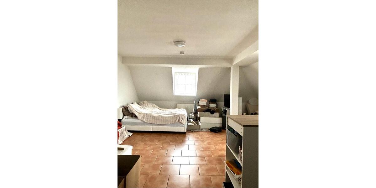 Dachgeschoßwohnung Eisenhüttenstadt - 1 Zimmer, 36 m&sup2;, 350&euro; | Angebot:25216463