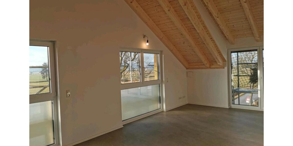 Dachgeschoßwohnung Aurach - 3 Zimmer, 89 m&sup2;, 1.100&euro; | Angebot:26322537