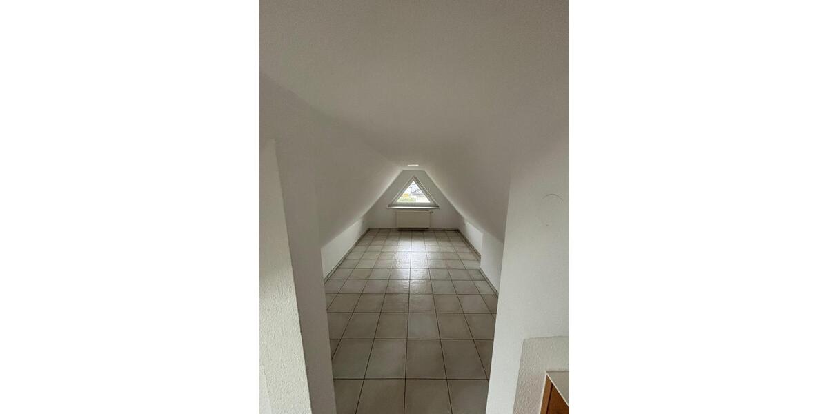 Maisonettenwohnung Hövelhof - 4 Zimmer, 95 m&sup2;, 1.000&euro; | Angebot:25173121