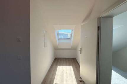 Wohnung zum Mieten in Jockgrim 1.074 € 76.74 m²