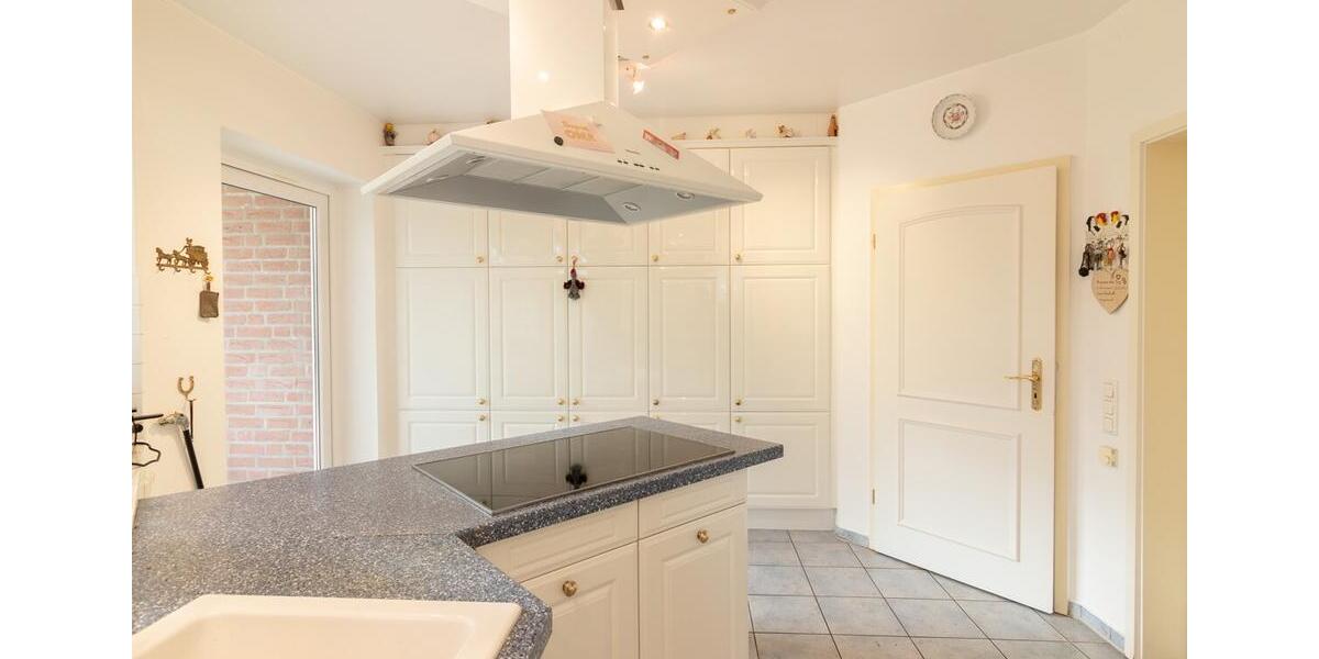 Erdgeschoßwohnung Malente - 3 Zimmer, 168 m&sup2;, 1.800&euro; | Angebot:25809398