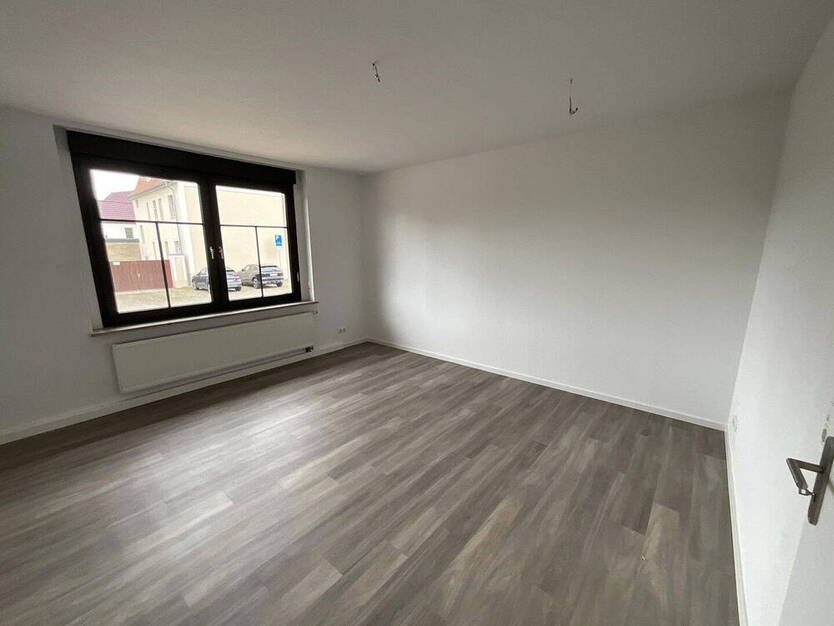?? Hochwertig sanierte ParterreWohnung mit Terrasse, Option auf Einbauküche