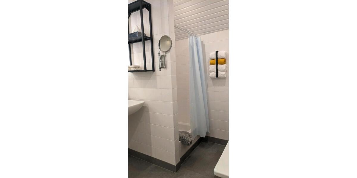 Dachgeschoßwohnung Bonn Tannenbusch - 2 Zimmer, 75 m&sup2;, 2.500&euro; | Angebot:24379807