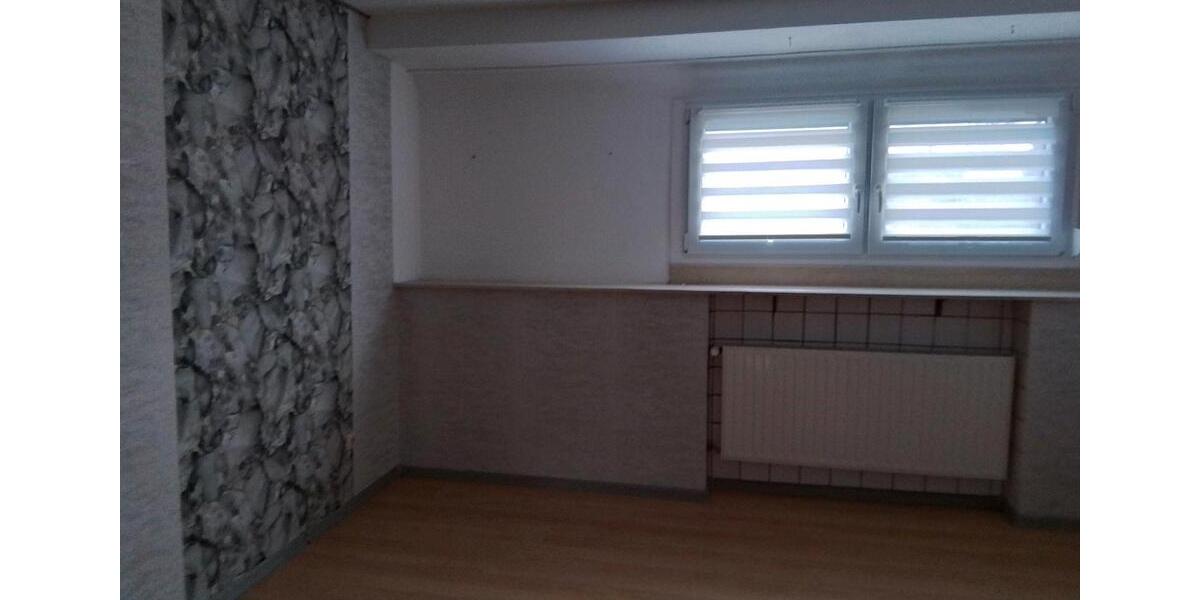 Etagenwohnung Schiffweiler - 2 Zimmer, 90 m&sup2;, 600&euro; | Angebot:24673812
