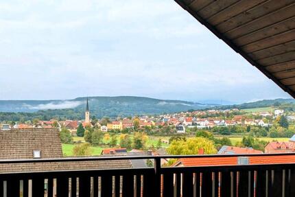 FRISCH RENOVIERT + TRAUMAUSSICHT: 4 Zimmer mit Süd-West-Balkon 4 zimmer