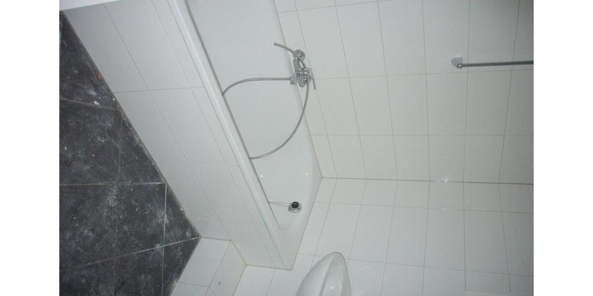 GANZ DICHT AN DER INNENSTADT! STADTBUS DIREKT VOR DER TÜR! 4 zimmer